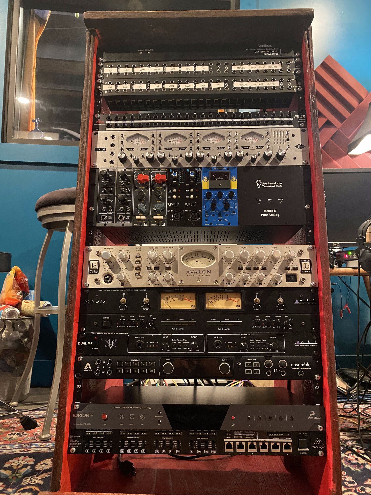 Outboard Gear Rack